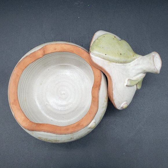 Vintage Signed Hobbiest Cream Green Leaf Turned Art Pottery Ginger Jar with Lid - Picture 7 of 13